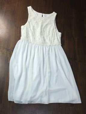 Sleeveless Ivory Lace Bodice Midi Dress